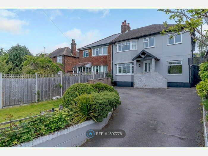 4 Bedroom Semi-Detached House To Rent In Chequers Hill, Amersham, HP7