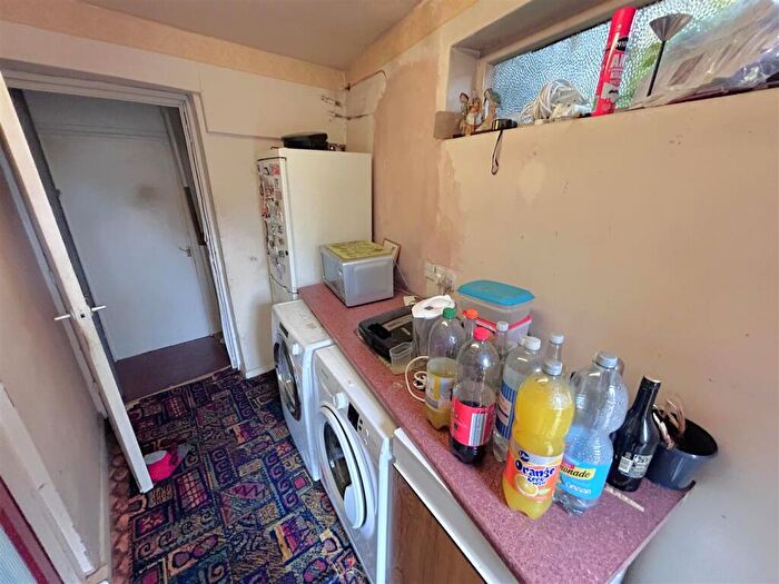 3 Bedroom House For Sale In Westfield Road, Brierley Hill, DY5
