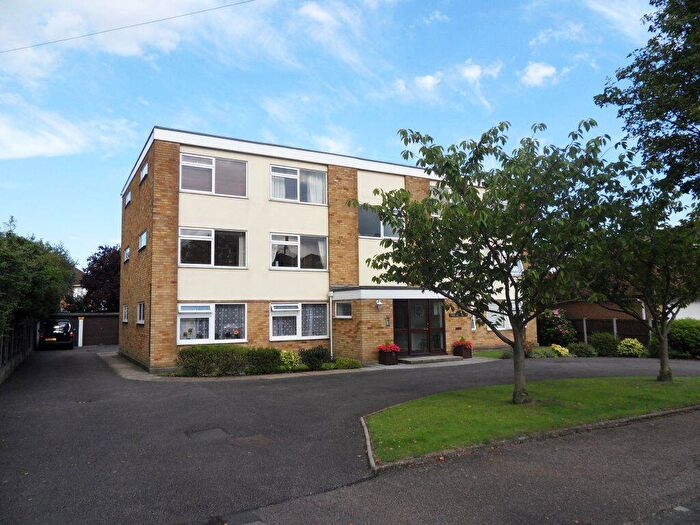 2 Bedroom Flat To Rent In Theobolds Court-: Online Enquiries Only, SS9