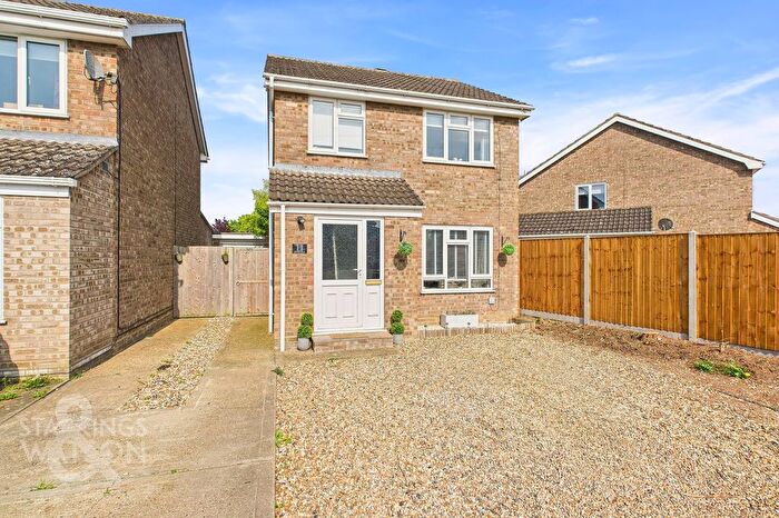 3 Bedroom Detached House For Sale In Bluebell Road, Mulbarton, Norwich, NR14