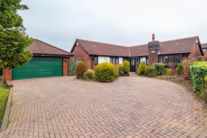 4 Bedroom Detached Bungalow For Sale In Spring Meadow, Leyland, PR25