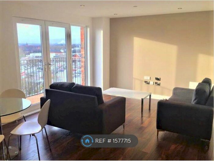 2 Bedroom Flat To Rent In Block D Wilburn Basin, Salford, M5