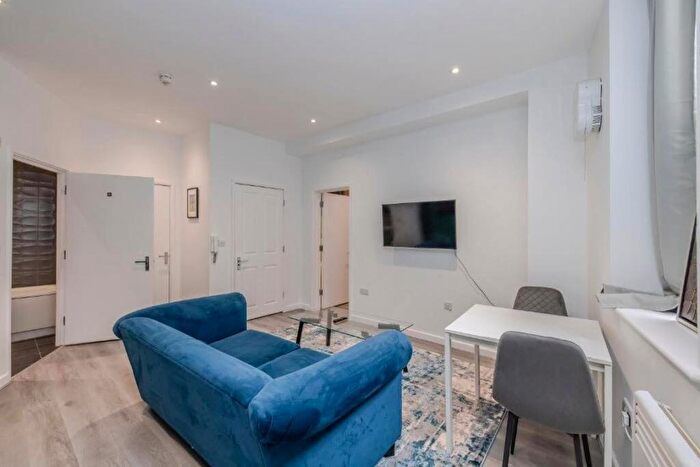 1 Bedroom Flat To Rent In Osmond Road -, P13