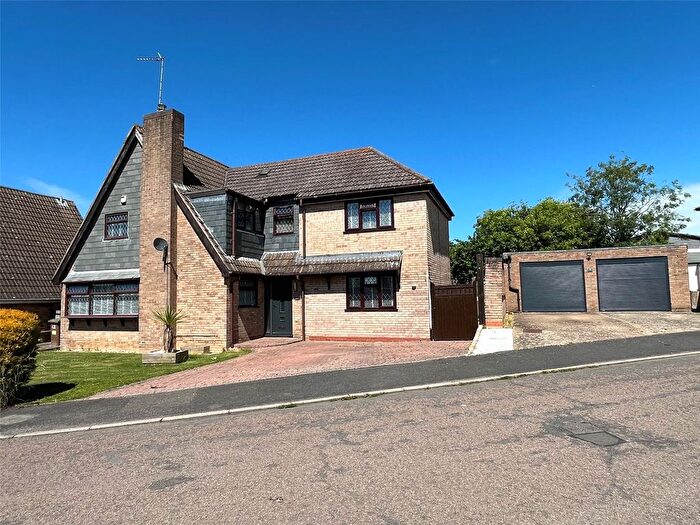 4 Bedroom Detached House For Sale In The Slade, Daventry, Northamptonshire, NN11