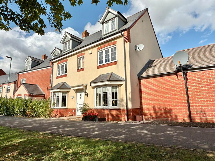 5 Bedroom Detached House For Sale In Ambrosia Walk, Tewkesbury, GL20