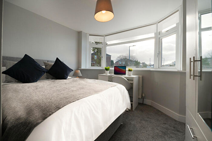 1 Bedroom Semi-Detached House To Rent In Robin Hood Crescent, Doncaster, DN3