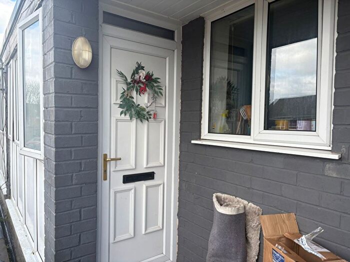 1 Bedroom Studio For Sale In Tudor Court, Tipton, DY4