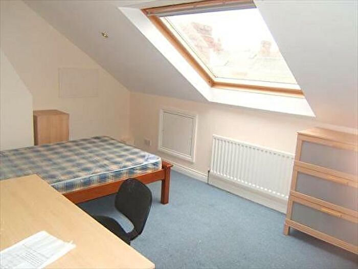 6 Bedroom Maisonette To Rent In Hazelwood Avenue, Jesmond, Newcastle Upon Tyne, NE2