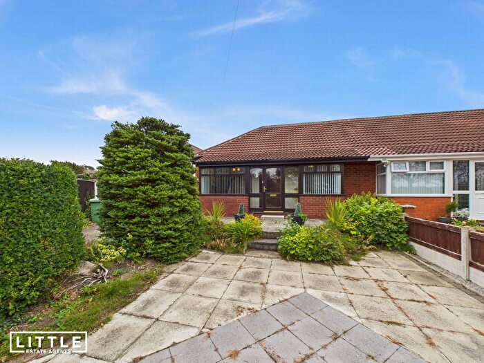 2 Bedroom Bungalow For Sale In Princes Way, St. Helens, WA11