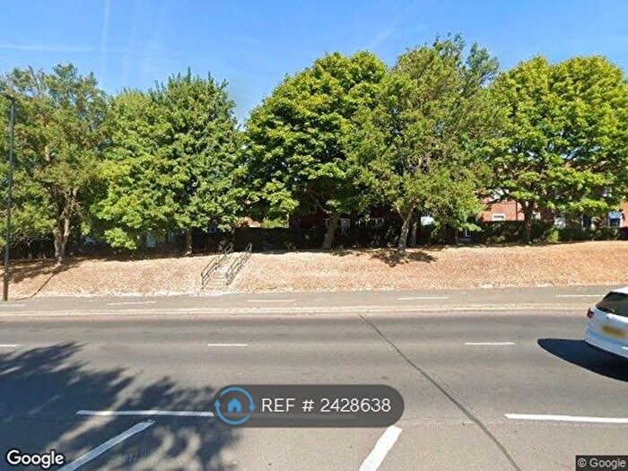 3 Bedroom Semi-Detached House To Rent In Reigate Avenue, Surrey, SM1