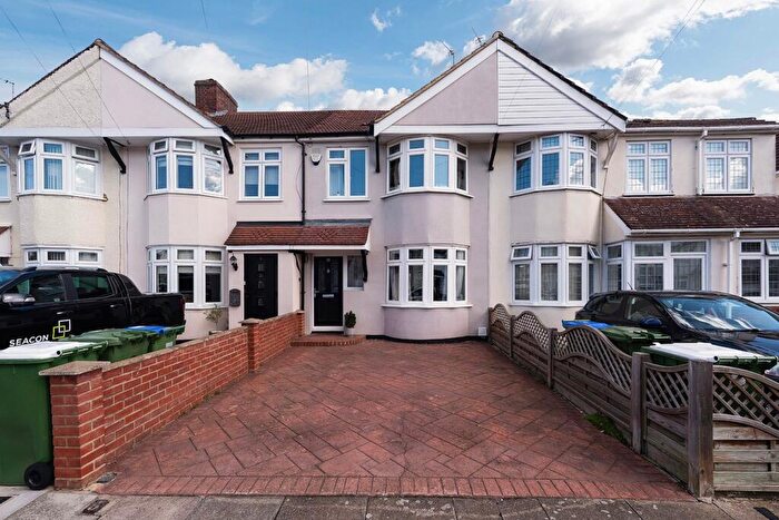 3 Bedroom Terraced House For Sale In Westmoreland Avenue, Welling, DA16