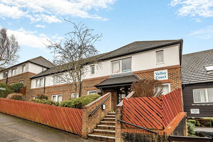 1 Bedroom Flat To Rent In Beechwood Gardens, CR3