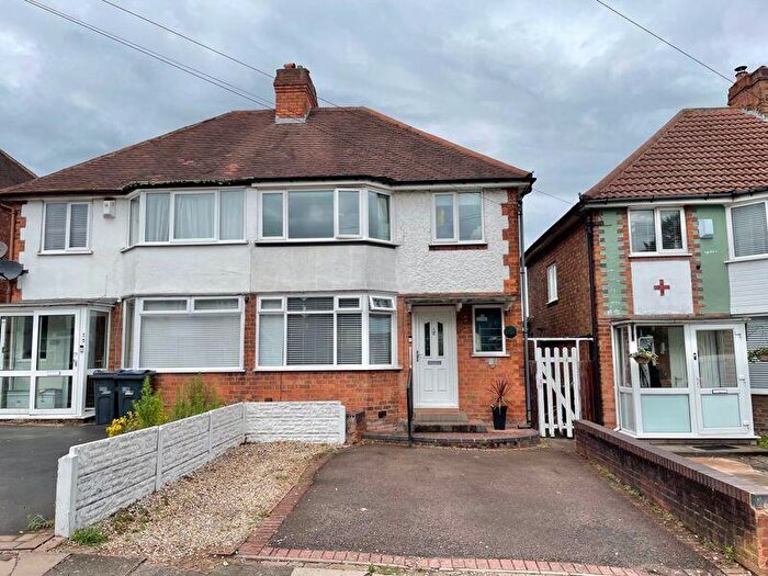3 Bedroom Semi Detached House For Sale In Old Oscott Hill, Great Barr, Birmingham, B44