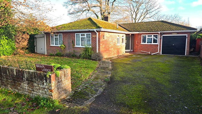 4 Bedroom Detached Bungalow For Sale In Broadlayings, Woolton Hill, Newbury, RG20