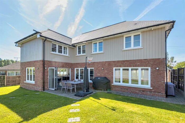 House To Rent In Clay Lane, Jacob's Well, GU4