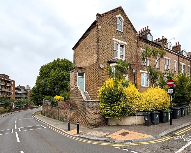 2 Bedroom Flat For Sale In Ryecroft Road, Hither Green, SE13