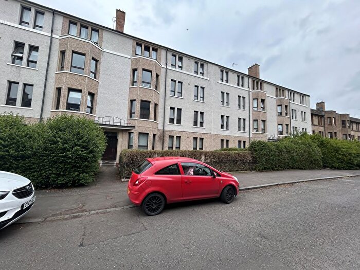 3 Bedroom Flat To Rent In Deanston Drive, Shawlands, Glasgow, G41