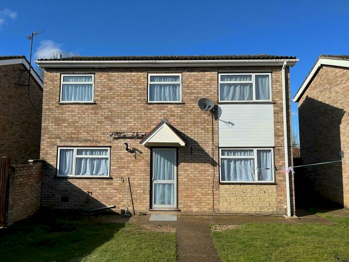 3 Bedroom Detached House To Rent In Chantry Avenue, Kempston, MK42