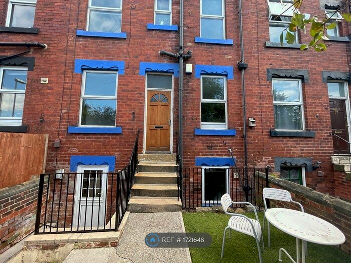4 Bedroom Terraced House To Rent In Milton Terrace, Leeds, LS5