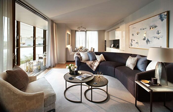 2 Bedroom Flat For Sale In Riverside Quarter, Wandsworth, SW18