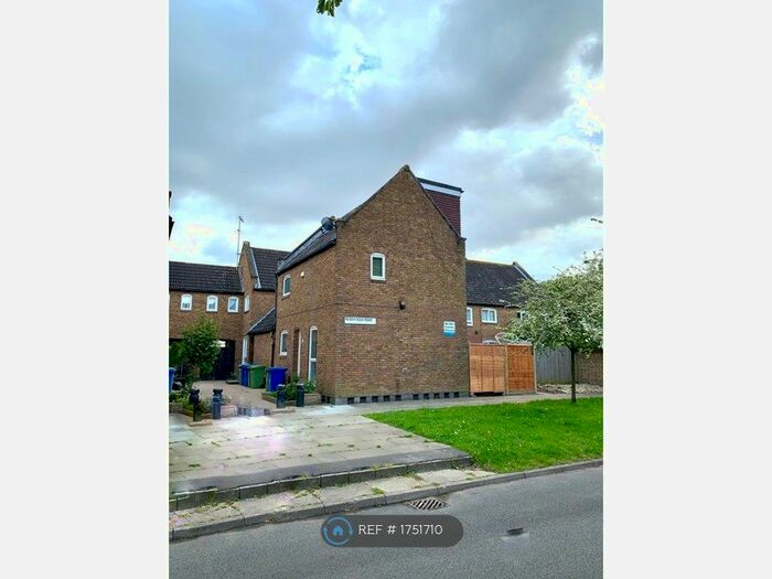 3 Bedroom Semi-Detached House To Rent In Russia Dock Road, London, SE16