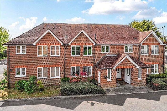 2 Bedroom Maisonette For Sale In Fern Lea, Badshot Lea, Farnham, Surrey, GU9