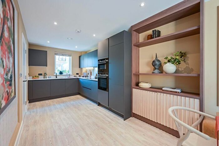 4 Bedroom House For Sale In North Gate Park, Harringay, London, N15