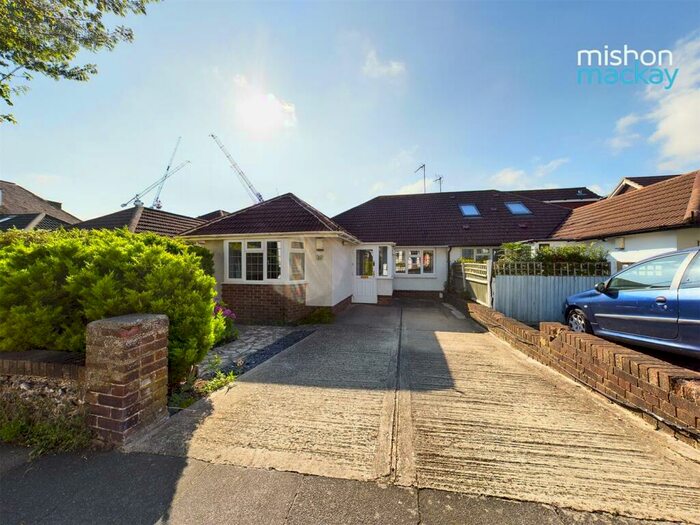 2 Bedroom Bungalow To Rent In Fonthill Road, Hove, BN3