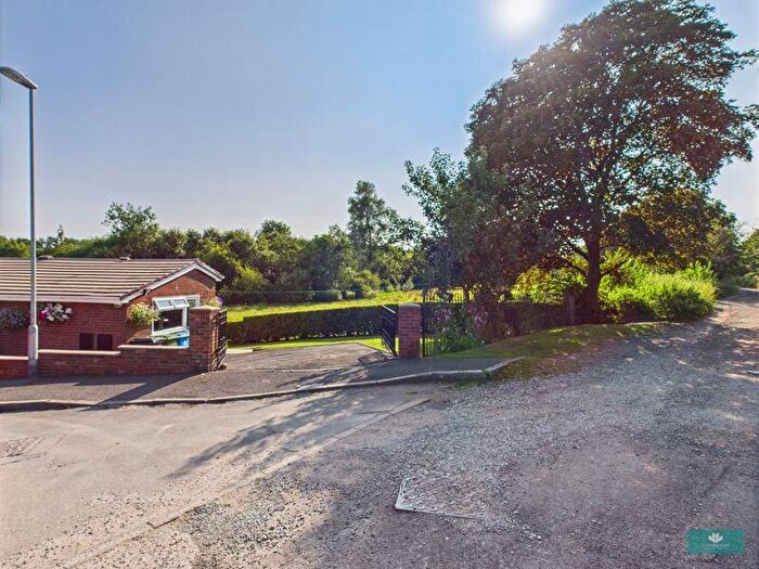3 Bedroom Detached Bungalow For Sale In Brellafield Drive, Shaw, OL2