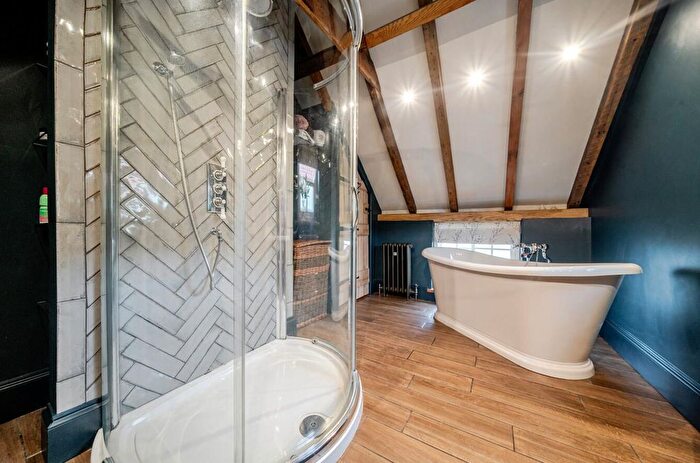 2 Bedroom Cottage For Sale In Old Road, Cawood, YO8