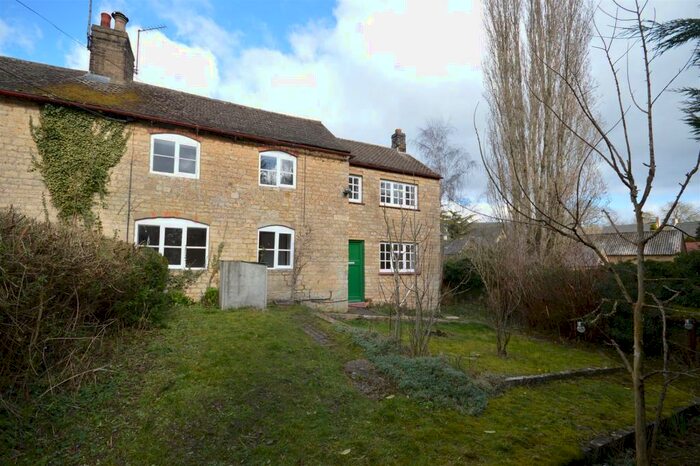 2 Bedroom Cottage To Rent In Brooke Road, Great Oakley, Corby, NN18