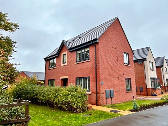 3 Bedroom Detached House For Sale In York Road, Priorslee, Telford, TF2
