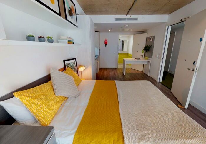 Studio To Rent In Iq Building, Shoreditch, E1