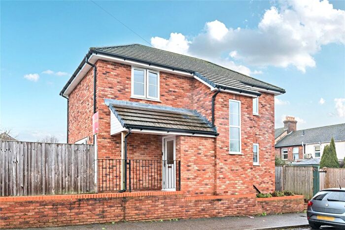 2 Bedroom Detached House For Sale In Chadwick Street, High Wycombe, Buckinghamshire, HP13