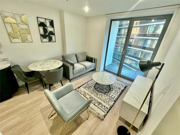 Apartment To Rent In Laurence Place, New Kings Head Yard, Salford, M3