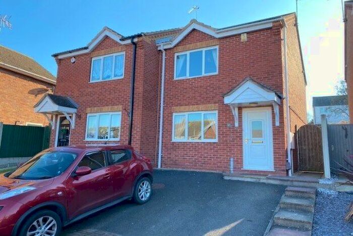 2 Bedroom Property To Rent In Caloe Close, Loughborough, LE12