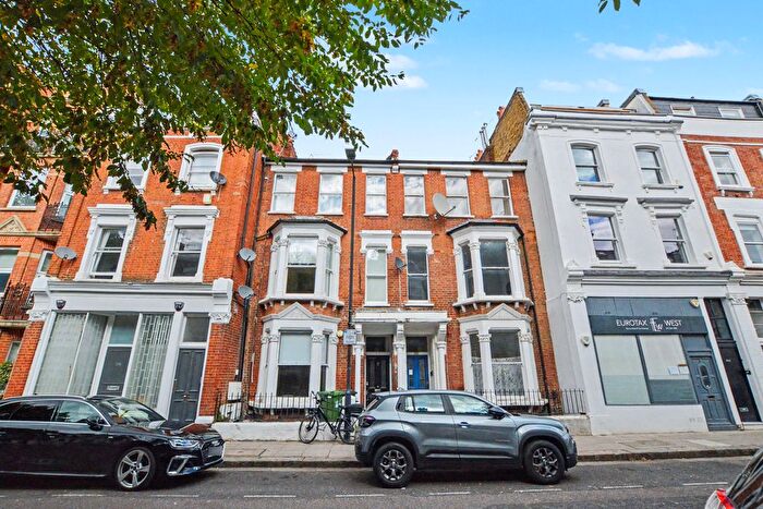 1 Bedroom Flat For Sale In Blythe Road, London, W14