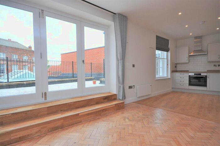 2 Bedroom Flat To Rent In Blake Street, York, YO1