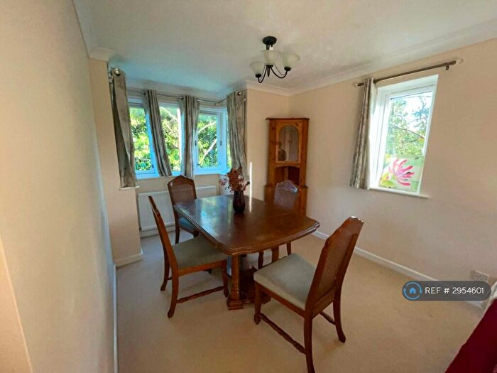 2 Bedroom Flat To Rent In Chelwood Gate, Southampton, SO16