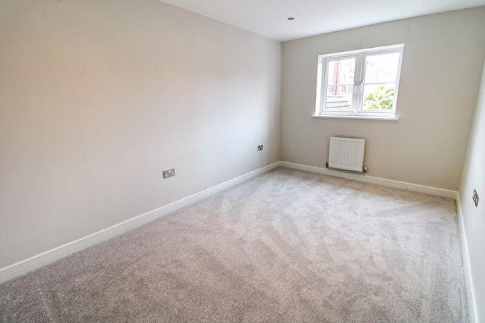 5 Bedroom Detached House For Sale In Potter Meadows, New Cardington, MK42