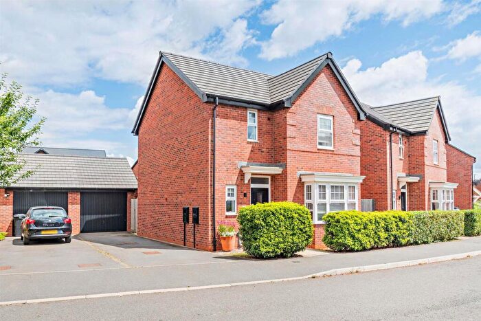 3 Bedroom Detached House For Sale In Southwell Way, Uppingham, Rutland, LE15