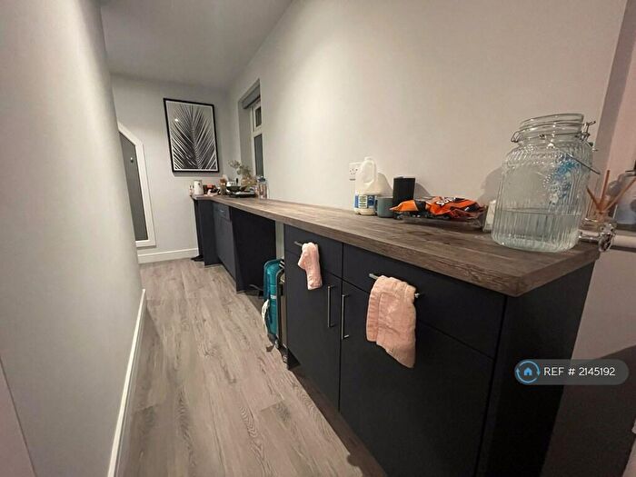 Studio To Rent In Stoughton Road, Guildford, GU2