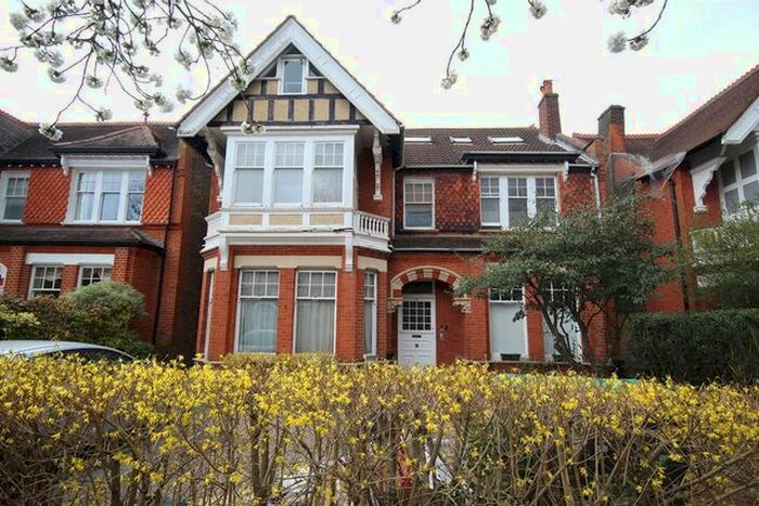 1 Bedroom Flat To Rent In Blakesley Avenue, Ealing, London, Uk, W5