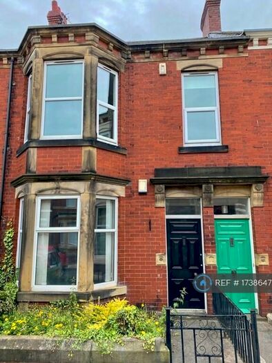 3 Bedroom Flat To Rent In Heaton, Newcastle Upon Tyne, NE6