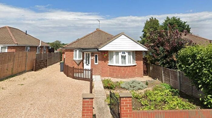 3 Bedroom Detached Bungalow For Sale In Deverell Place, Waterlooville, PO7