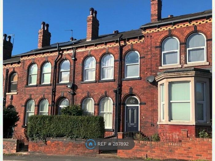 4 Bedroom Terraced House To Rent In Lower Wortley Road, Leeds, LS12