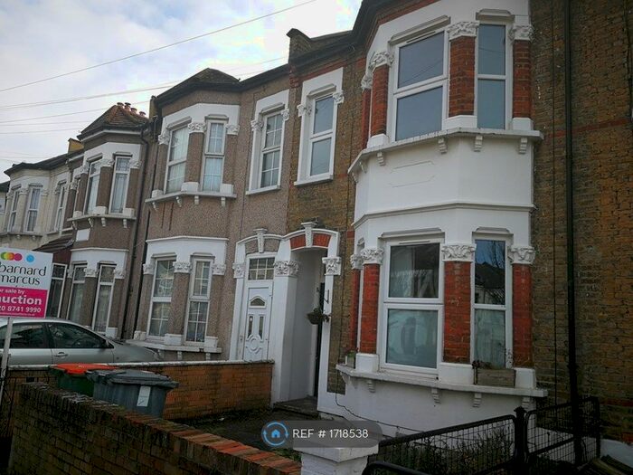 2 Bedroom Flat To Rent In Victoria Avenue, London, E6