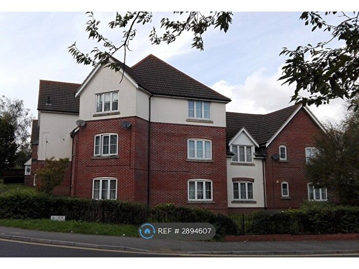 2 Bedroom Flat To Rent In Arne Court, Poole, BH12