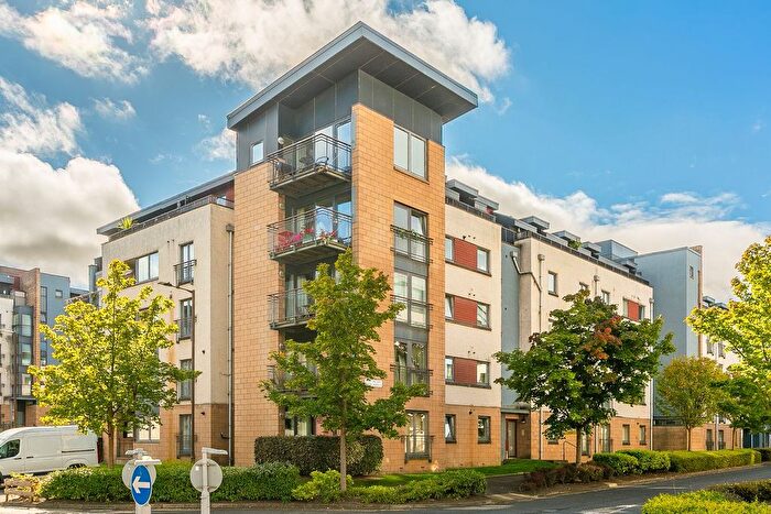 3 Bedroom Flat For Sale In East Pilton Farm Avenue, Fettes, Edinburgh, EH5