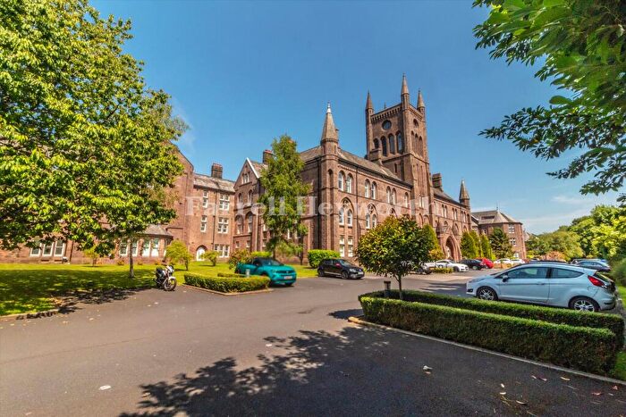3 Bedroom Flat For Sale In Kershaw Drive, Lancaster, LA1